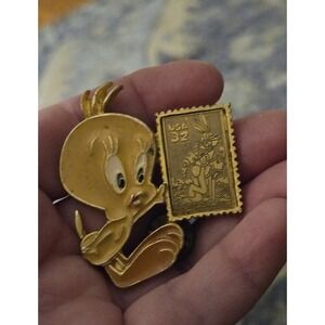 TWEETY BIRD PIN VINTAGE 1990'S LOONEY TUNES WARNER BROTHERS  USA 32 STAMP  RARE